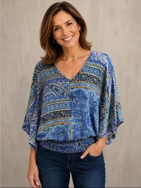 6000. Hailey & Co. Multi Color Dolman Sleeve blouse